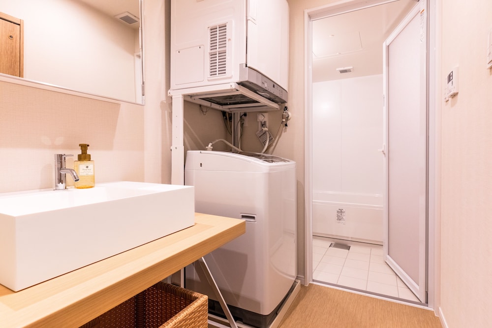 スーペリア ルーム バスルーム2 | ラパン ミハマ レジデンスホテル