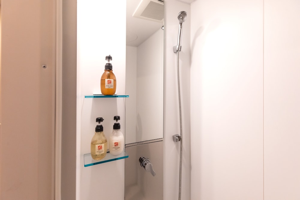 スーペリア ルーム バスルーム4 | ラパン ミハマ レジデンスホテル