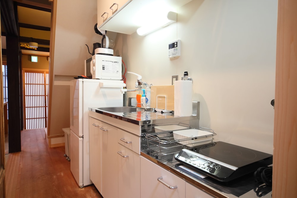 一棟貸し 専用簡易キッチン6 | 京町家 祇園 宮川邸