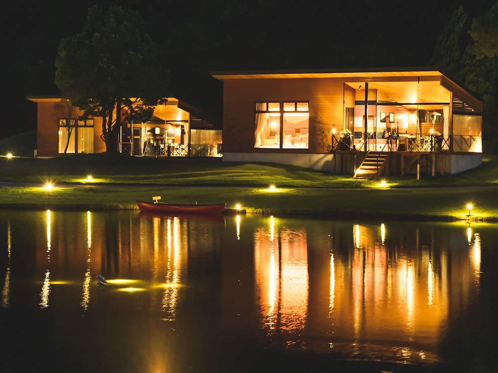 [ドッグキャビン] ドッグラン併設（トイレ, シャワー付） | グランエレメント