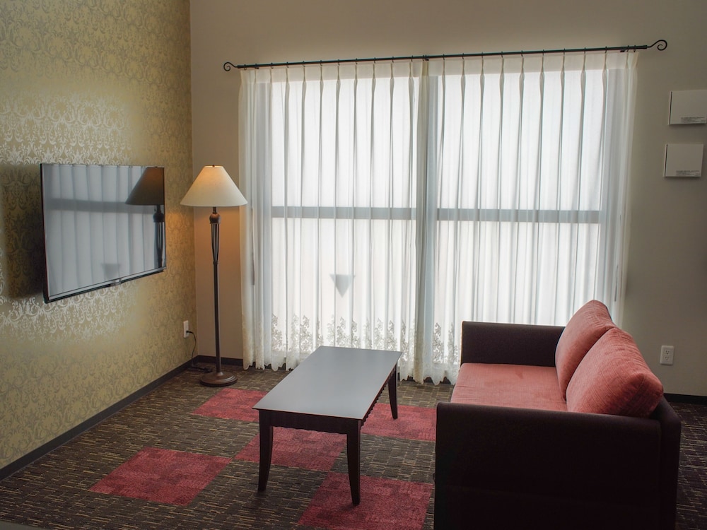 ジャパニーズメゾネットスイート リビング エリア0 | ホテル チュラビスタ瀬長