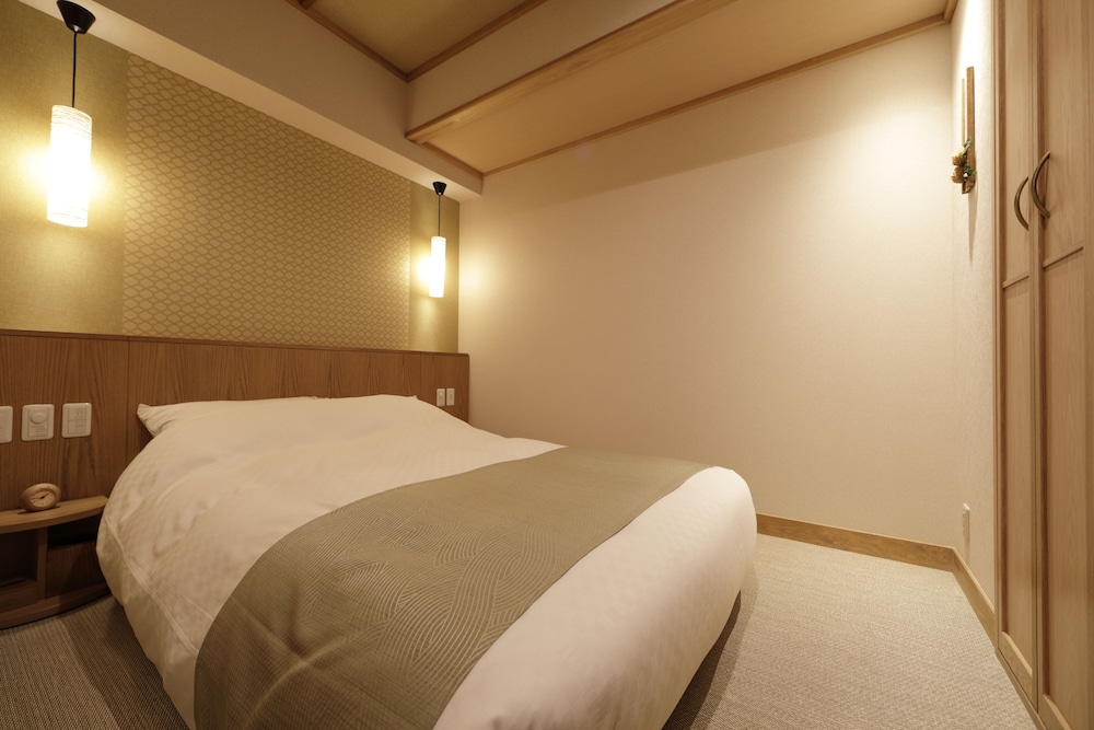 本館 和トリプル DX シャワー付 客室2 | ことひら温泉 御宿 敷島館