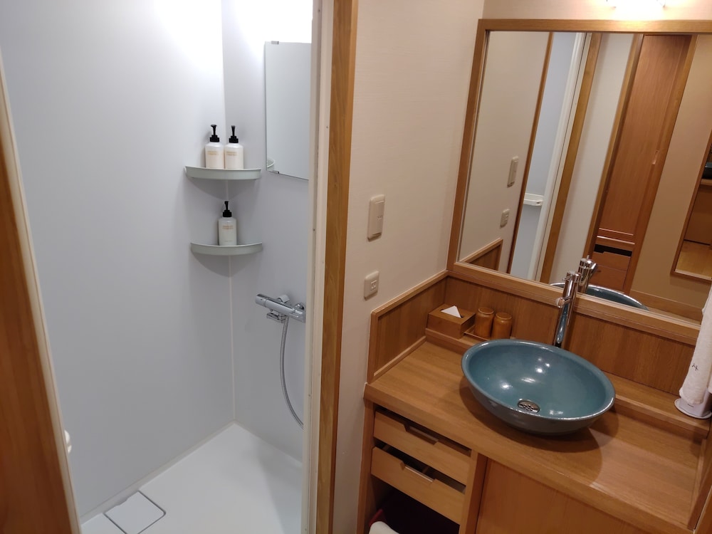 本館 和ツイン シャワー付 バスルーム0 | ことひら温泉 御宿 敷島館