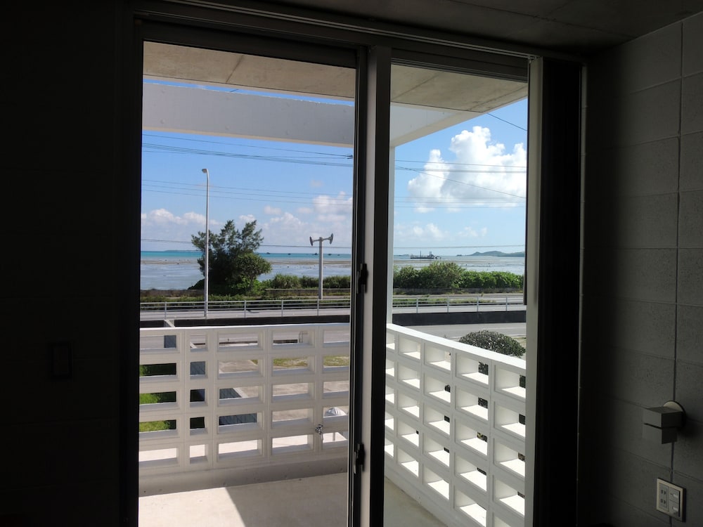 スタンダード トリプルルーム オーシャンビュー バルコニー付き 部屋からの景観0 | ウミノヤド海風