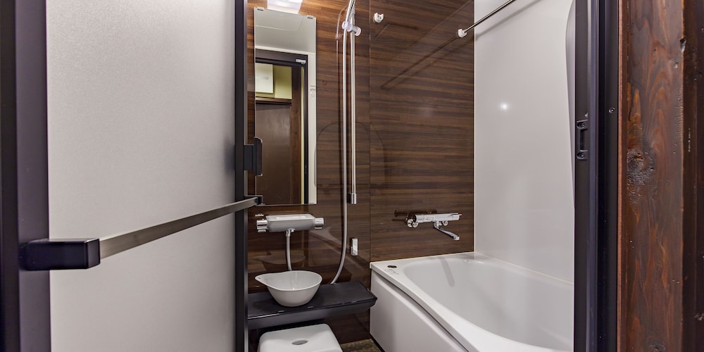 (金魚)3人部屋1ソファーベッドルームハウス 禁煙 バスルーム0 | Wow! KANAZAWA STAY