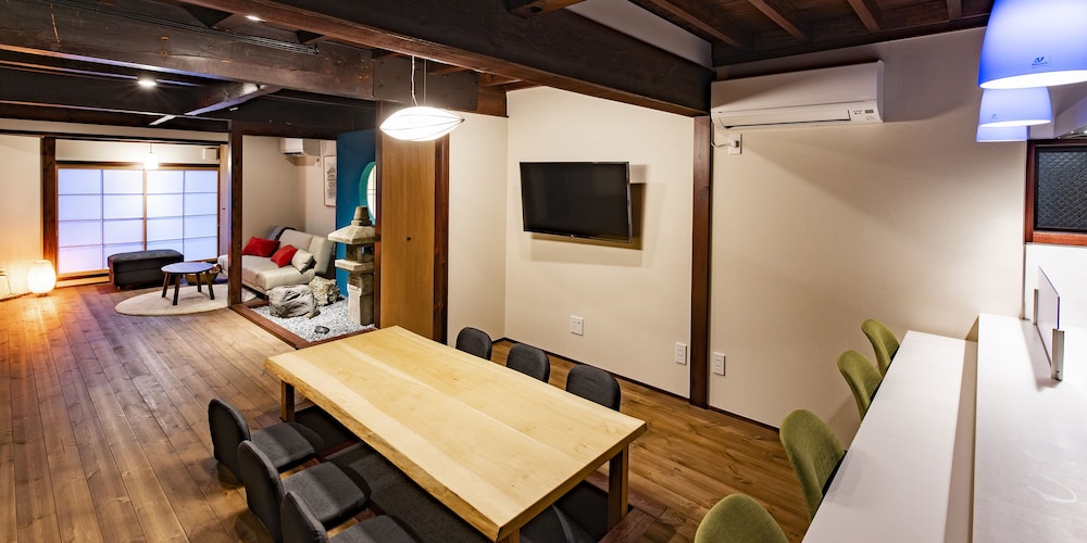 (月) 8人部屋3ベッドルーム タウンハウス 禁煙 | Wow! KANAZAWA STAY