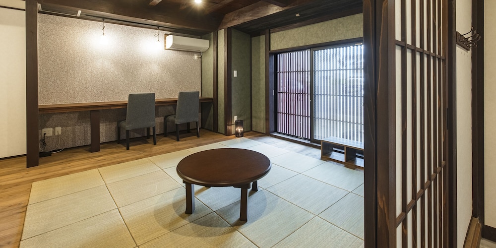 (祝)7人部屋3ベッドルームタウンハウス 禁煙 客室1 | Wow! KANAZAWA STAY