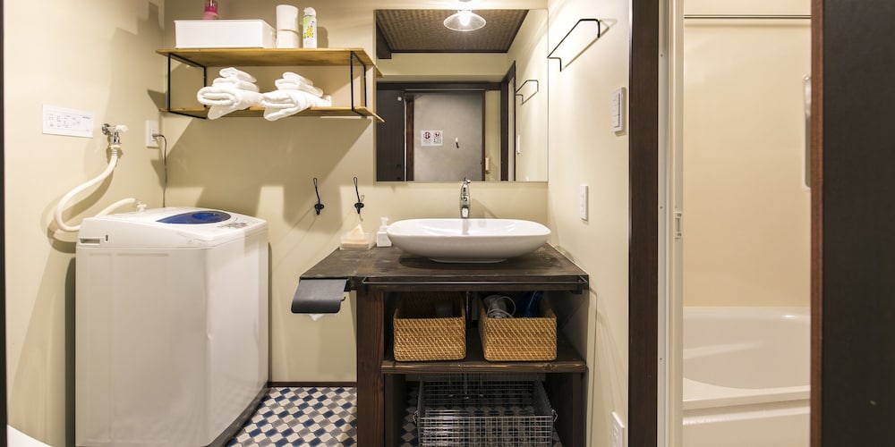 (鳥)5人部屋 2ベッドルームタウンハウス 禁煙 バスルーム0 | Wow! KANAZAWA STAY