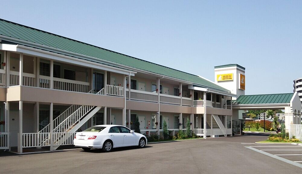 駐車場1 | ファミリーロッジ旅籠屋・北九州八幡店 駐車場1 | ファミリーロッジ旅籠屋・北九州八幡店