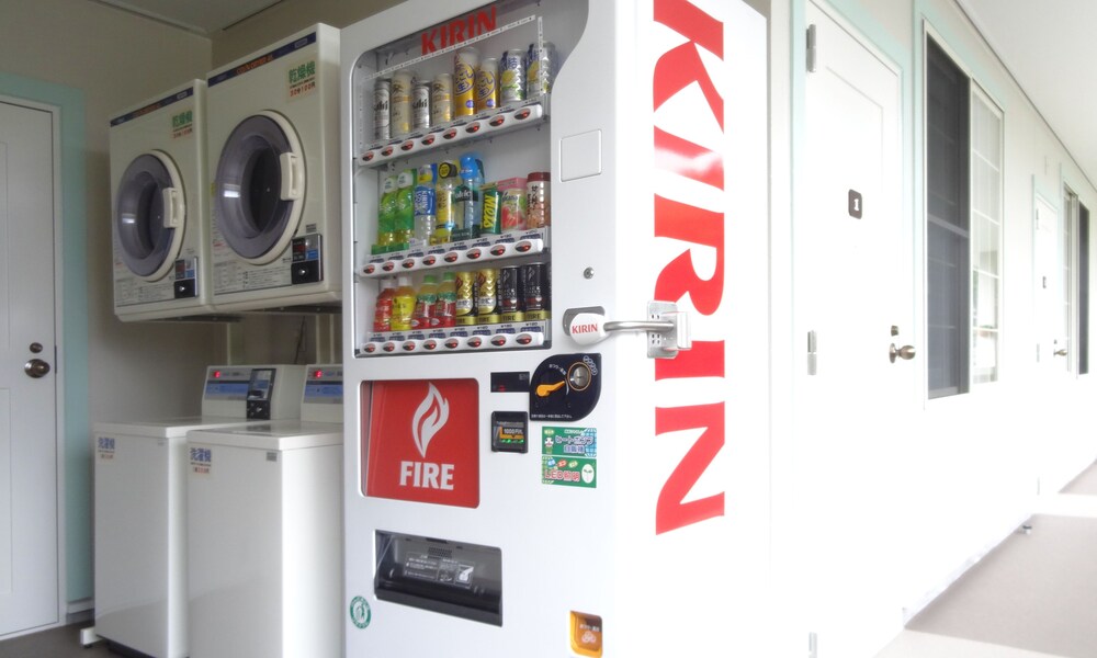 自動販売機1 | ファミリーロッジ旅籠屋・箱根仙石原店 自動販売機1 | ファミリーロッジ旅籠屋・箱根仙石原店