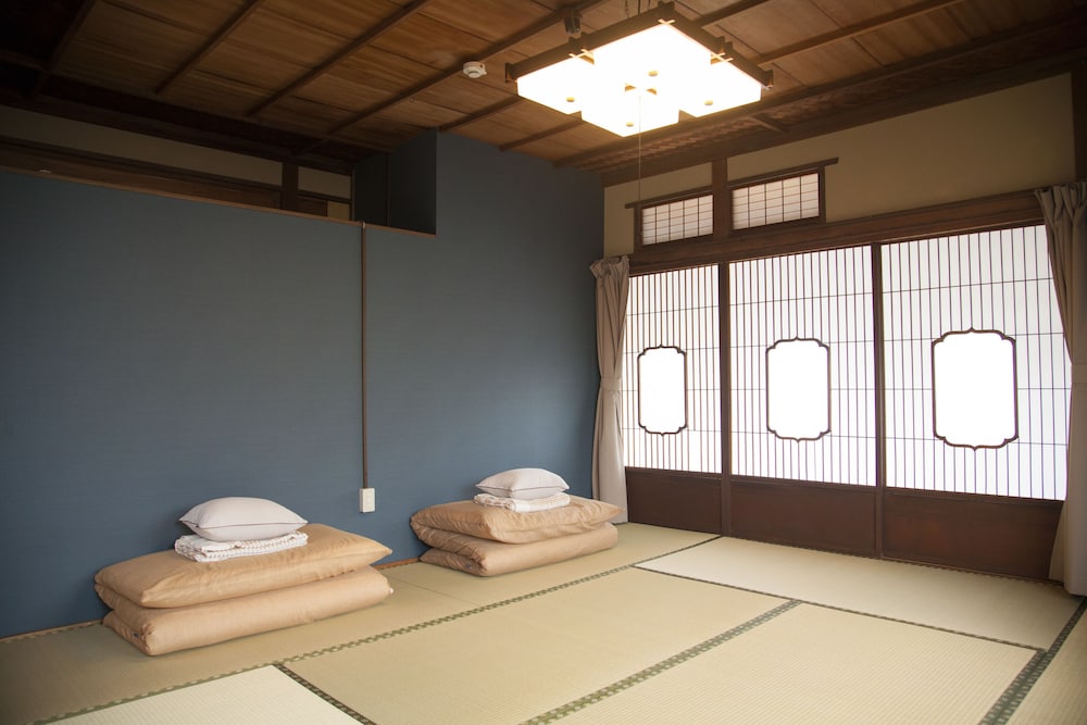 4人部屋個室 客室1 | ゲストハウスとこのま