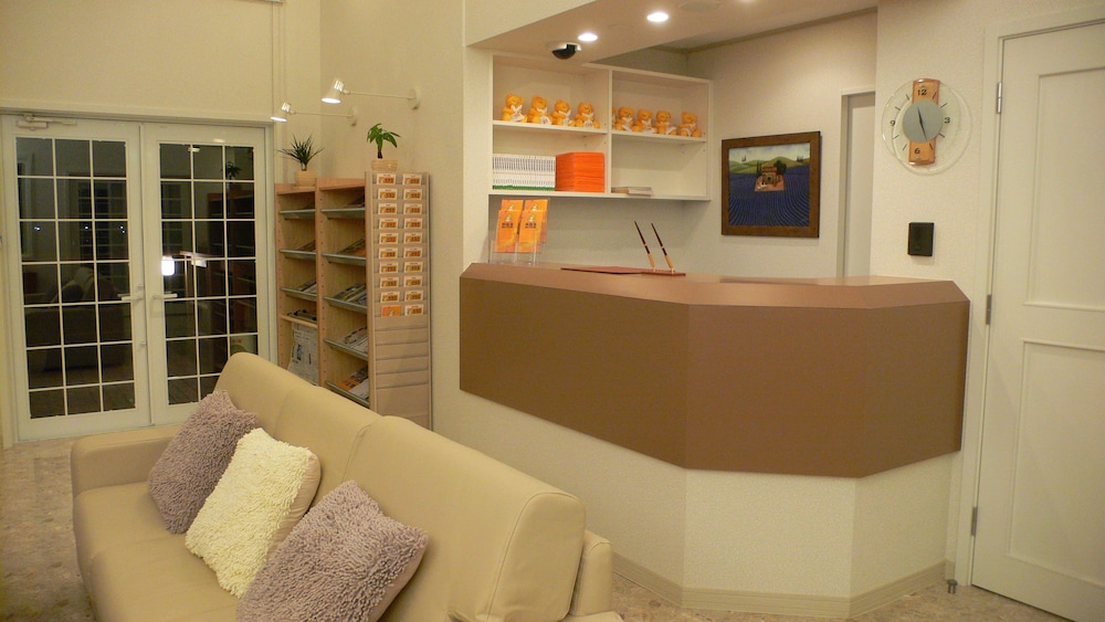 フロント1 | ファミリーロッジ旅籠屋・土岐店