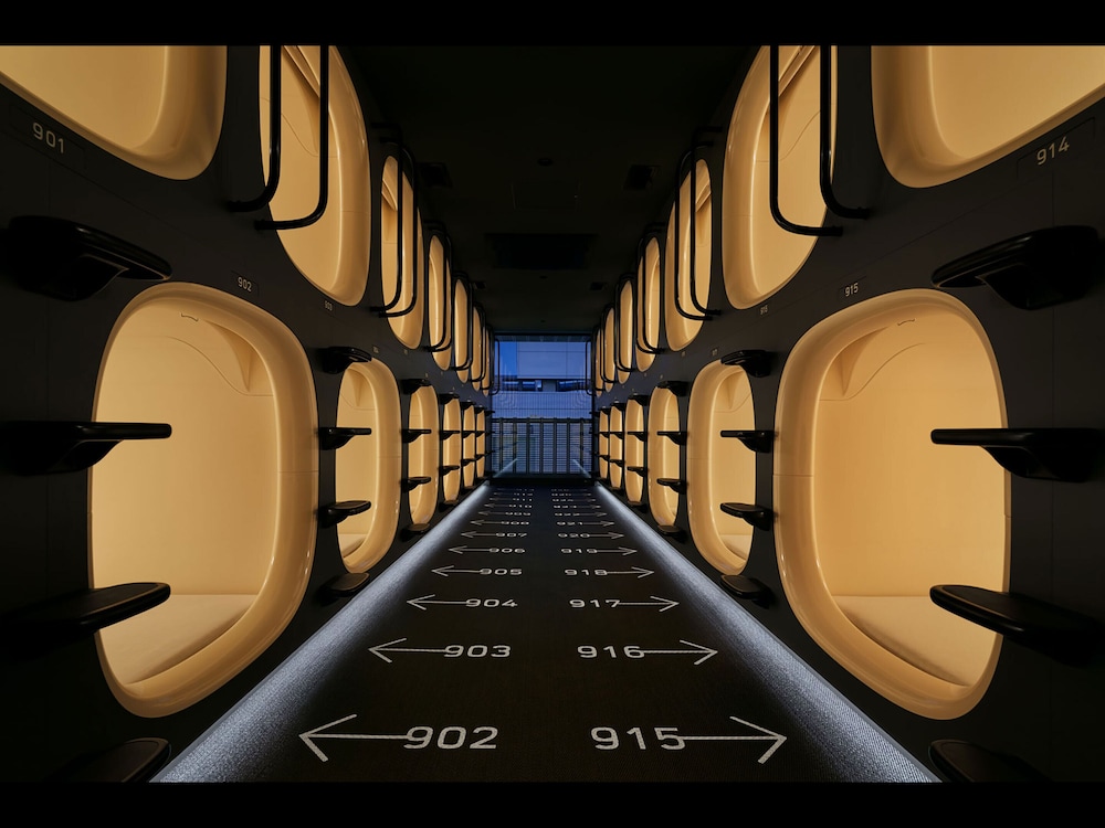 割引 スリーピングポッド 2部屋 禁煙（男性用） 客室3 | ナインアワーズ名古屋駅