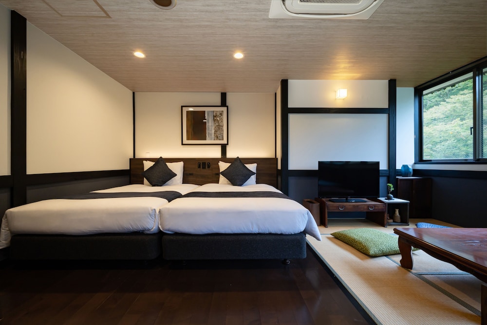 スーペリアーツインルーム 専用バスルーム付 禁煙 | そこくらの湯つたや旅館