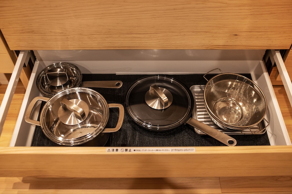 織の間 露天風呂付専用バスルーム 共用キッチン設備0 | 宿坊 観音院