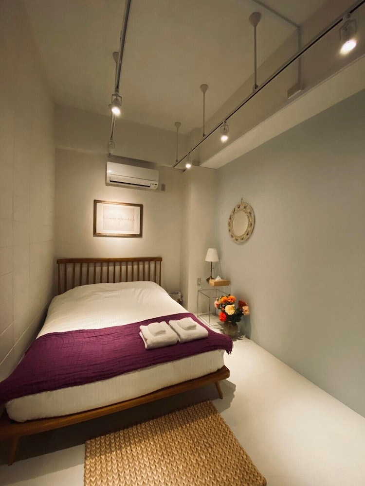 ダブルルーム (HISA-I) | レステル那覇