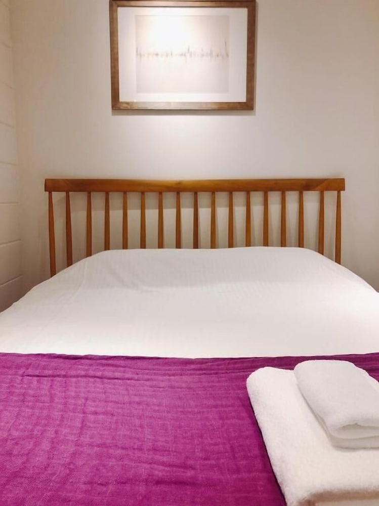 ダブルルーム (HISA-I) 客室3 | レステル那覇