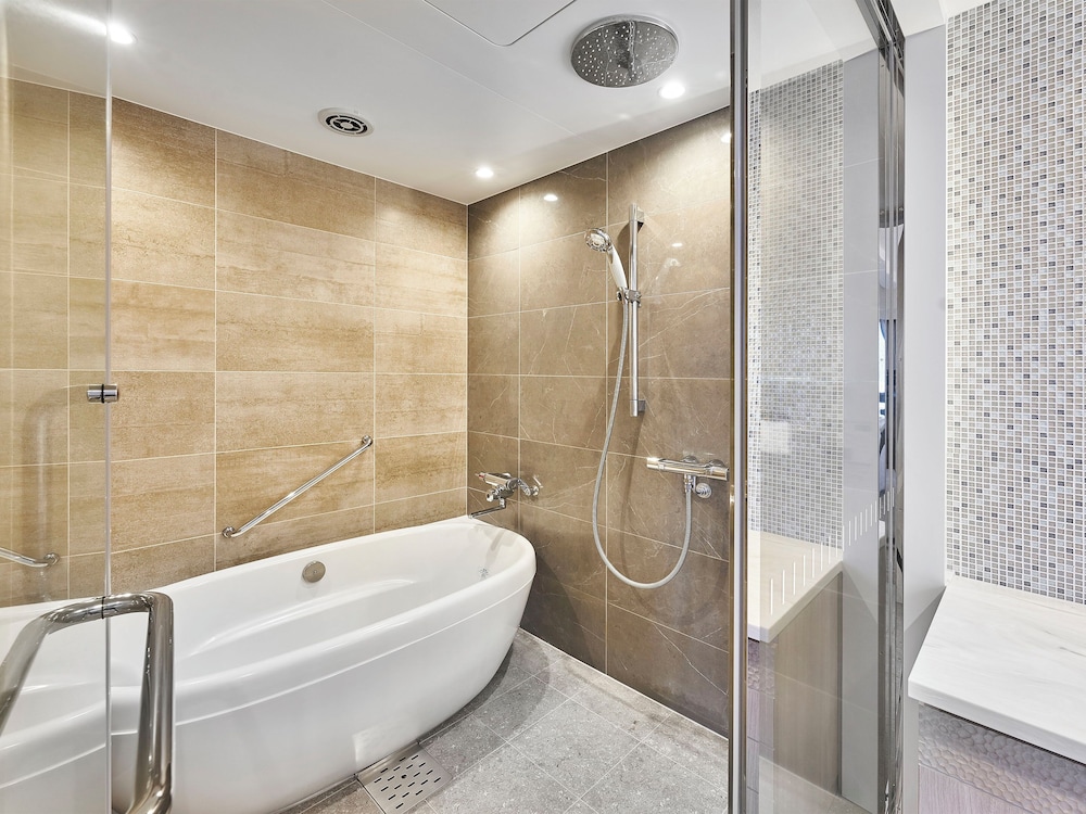 ジュニアスイート 禁煙 バスルーム3 | ダイワロイネットホテル仙台一番町 PREMIER