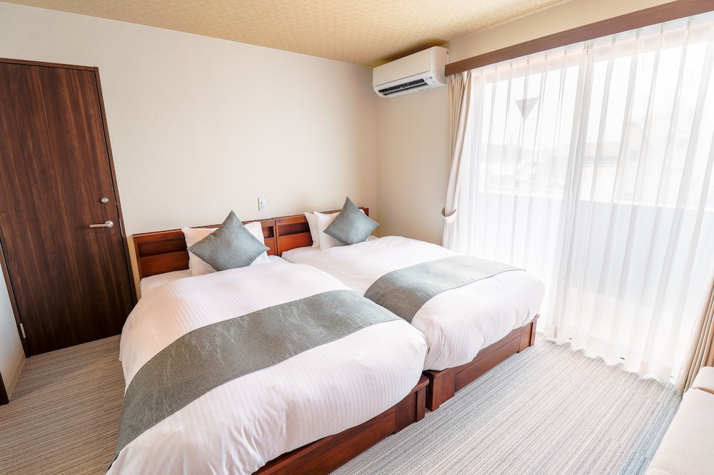 ツインルーム エクストラベッド付 客室2 | Stay SAKURA Kyoto 椿