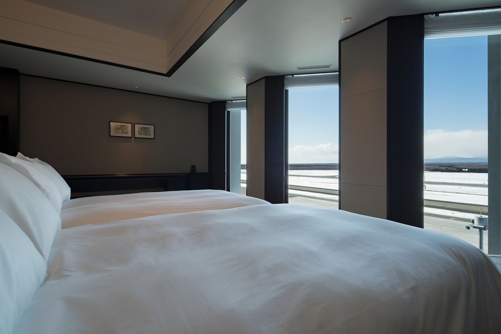 ジュニアスイート - 下鴨茶寮三宝膳夕食 / ブッフェ朝食付 (禁煙) 客室1 | ポルトム インターナショナル 北海道