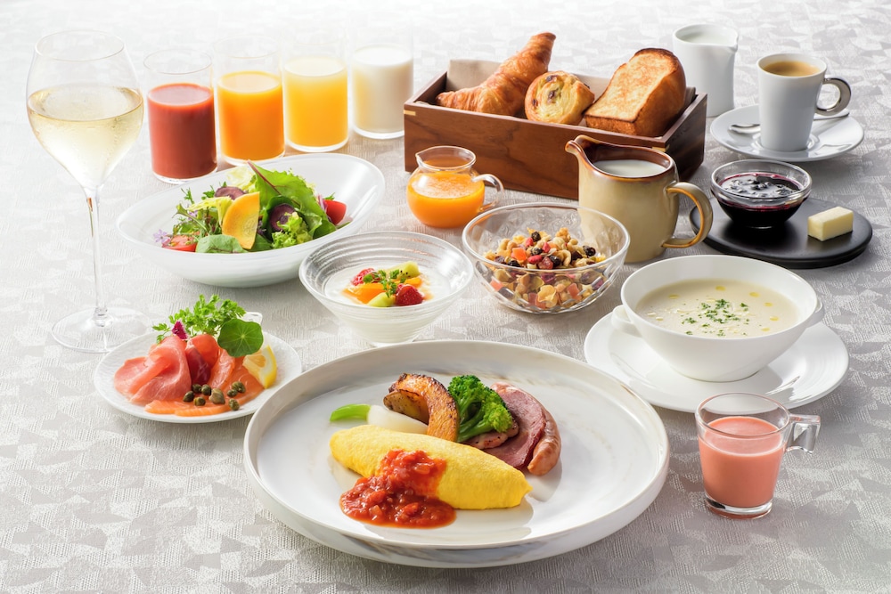 スーペリアルーム- Expedia限定 季節のコース《Menu Dégustation》メインディッシュ：和牛ロティ/ ブッフェ朝食付 客室3 | ポルトム インターナショナル 北海道