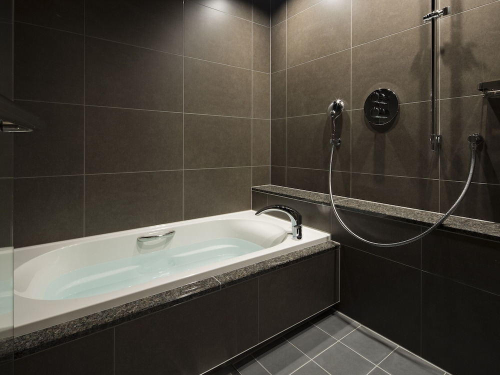 スーペリア ツインルーム 禁煙 バスルーム0 | ポルトム インターナショナル 北海道