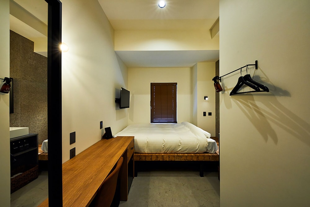 ダブルルーム ダブルベッド 1 台 禁煙 客室1 | mizuka Imaizumi 4 - unmanned hotel -