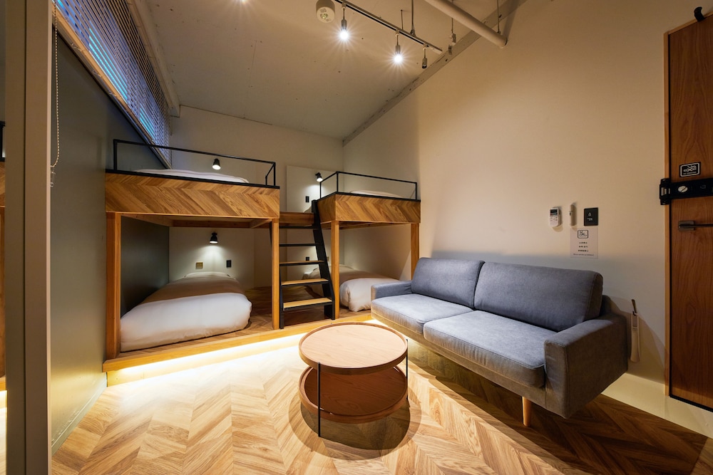コンフォート 4 人部屋 ベッド (複数台) 禁煙 | mizuka Daimyo 6 - unmanned hotel -