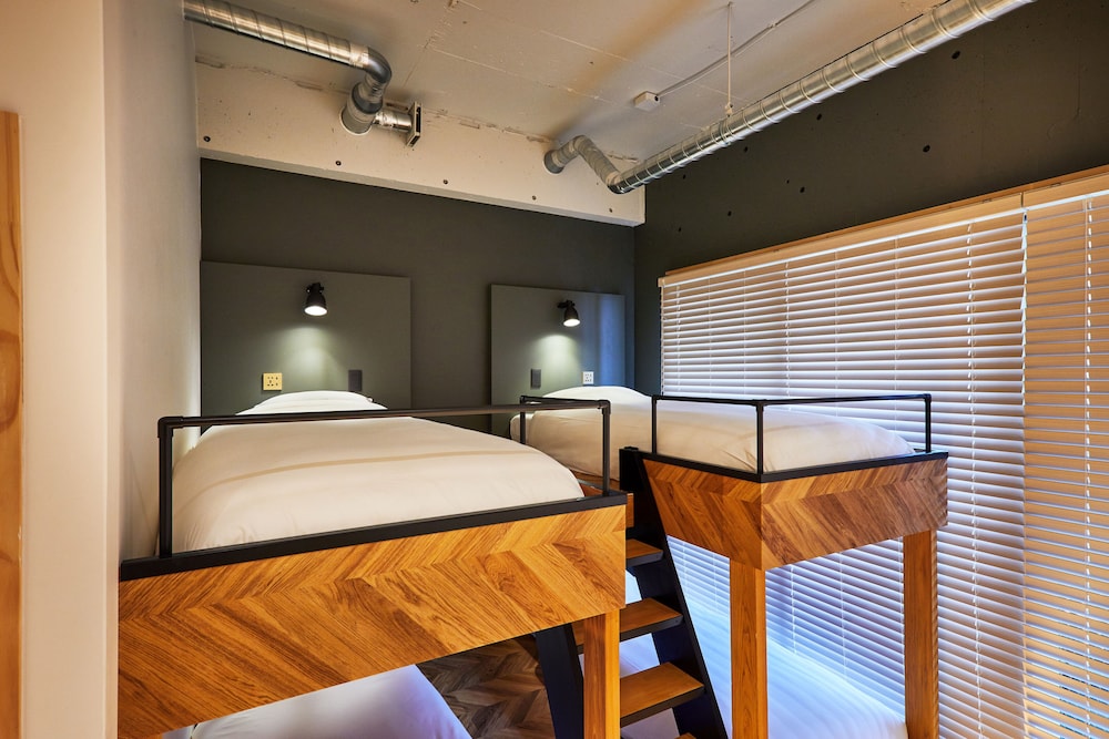 スタンダード 4 人部屋 ベッド (複数台) 禁煙 テラス 客室5 | mizuka Daimyo 6 - unmanned hotel -