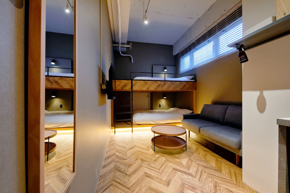 スタンダード ダブルルーム ダブルベッド 2 台 禁煙 客室4 | mizuka Daimyo 6 - unmanned hotel -