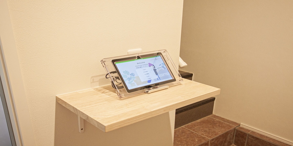 フロント1 | GRAND CAVE YOKOHAMA