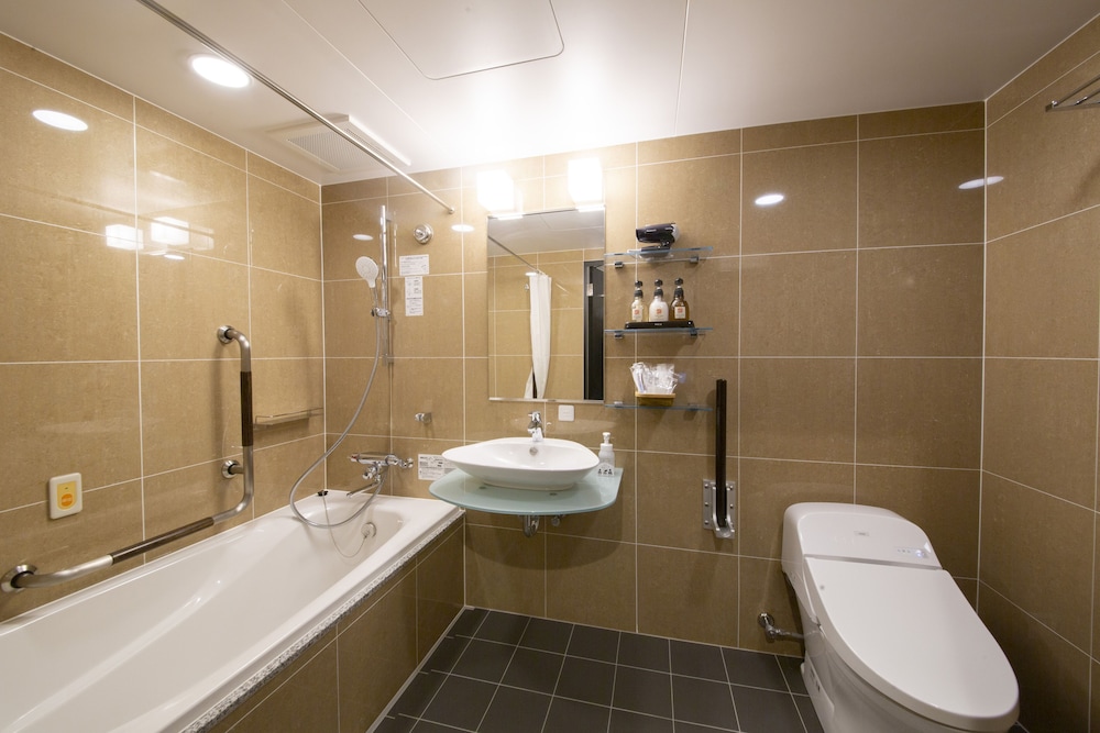 禁煙 デラックスダブル 170㎝幅ベッド1台 17平米 2名様迄 バスルーム0 | HOTEL TRAD Replay