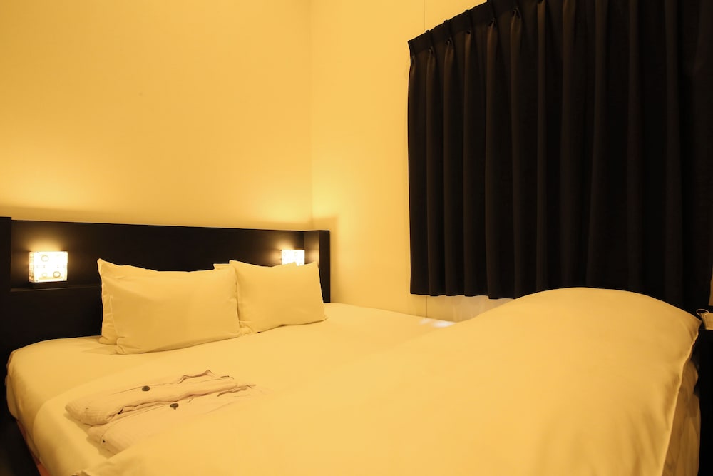 禁煙 デラックスダブル 170㎝幅ベッド1台 17平米 2名様迄 | HOTEL TRAD Replay