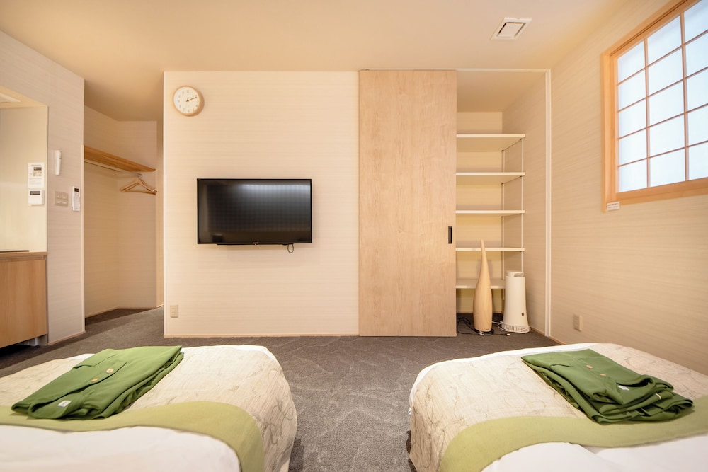 ツインルーム 客室7 | Hotel 楢の葉守