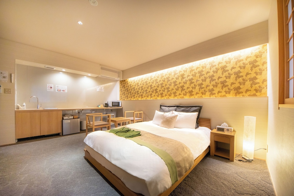 ダブルルーム 客室7 | Hotel 楢の葉守