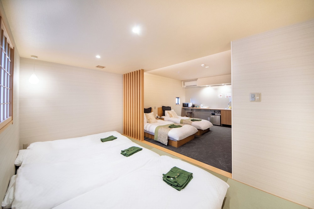 トラディショナル ルーム (Quintuple Japanese Style) 客室11 | Hotel 楢の葉守