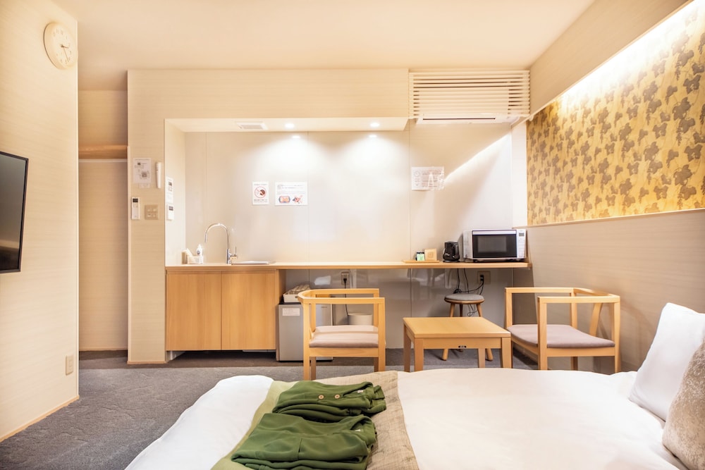 ダブルルーム 客室11 | Hotel 楢の葉守