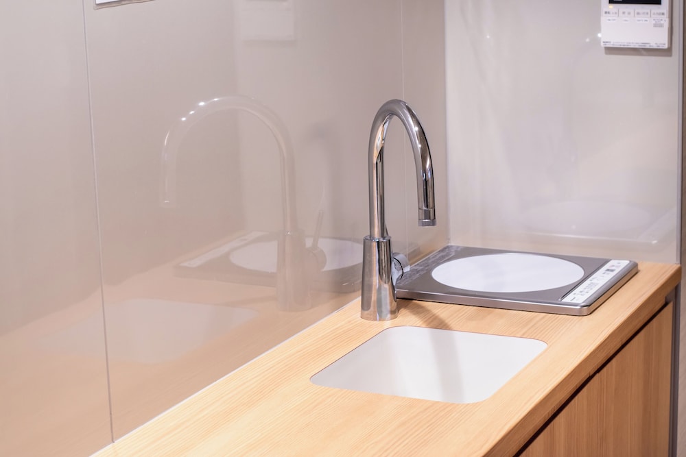 トラディショナル ルーム (Quintuple Japanese Style) 専用簡易キッチン1 | Hotel 楢の葉守