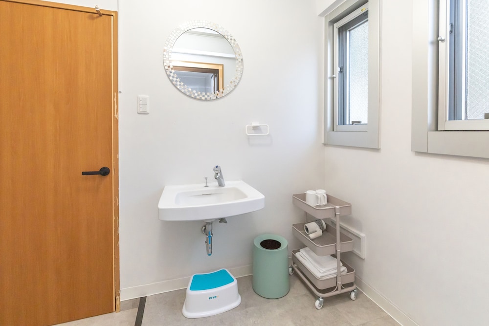 別荘 バスルームのシンク2 | 白浜ホワイト ビーチ ハウス