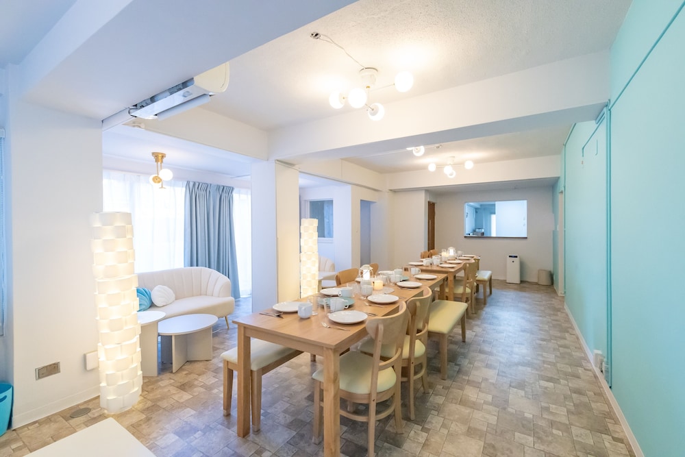 別荘 ダイニングルーム3 | 白浜ホワイト ビーチ ハウス