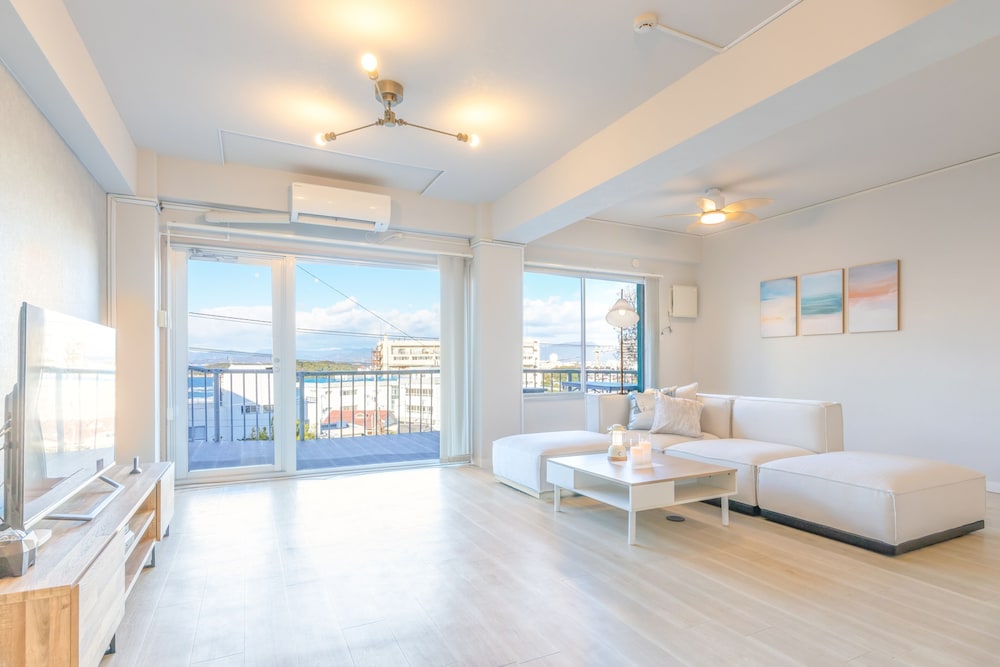 別荘 リビング エリア0 | 白浜ホワイト ビーチ ハウス