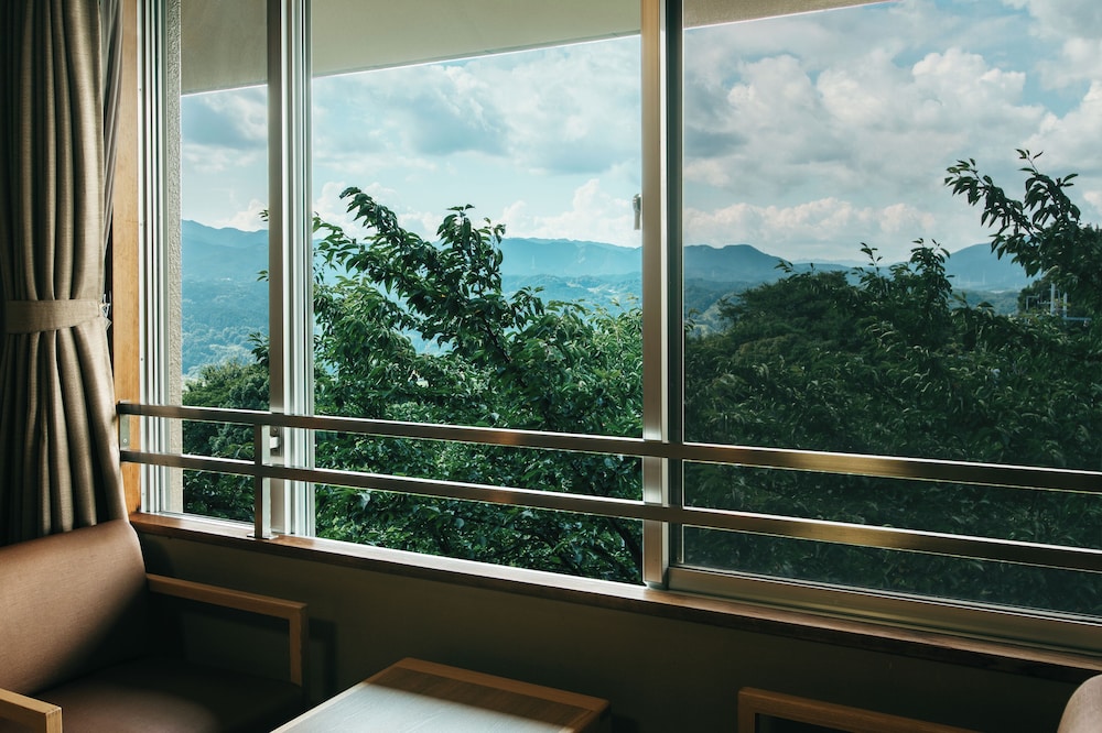 和室6畳 禁煙 客室1 | 亀の井ホテル 富田林