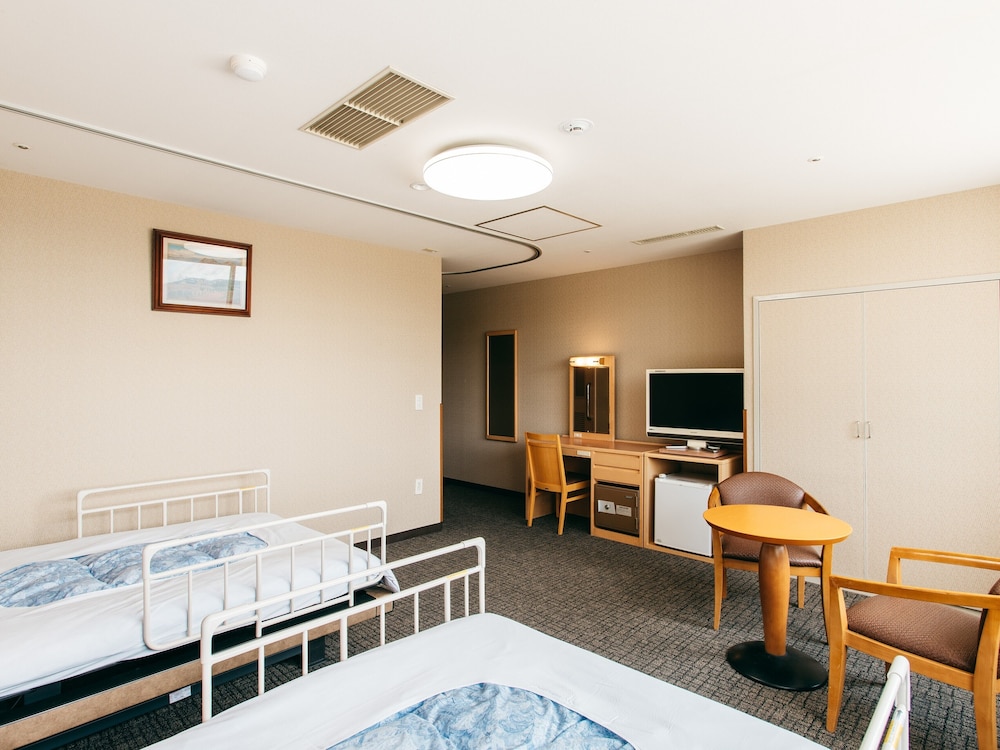 バリアフリー対応客室 (バス付) 禁煙 客室2 | 亀の井ホテル 富田林