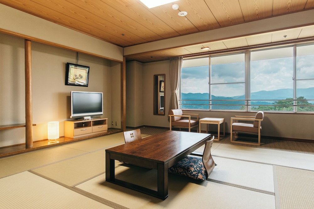 和室10畳 禁煙 | 亀の井ホテル 富田林