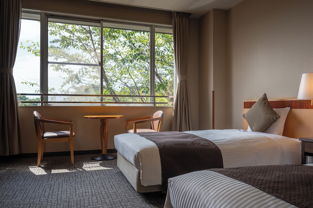 洋室ツイン (バス付) 禁煙 客室3 | 亀の井ホテル 富田林