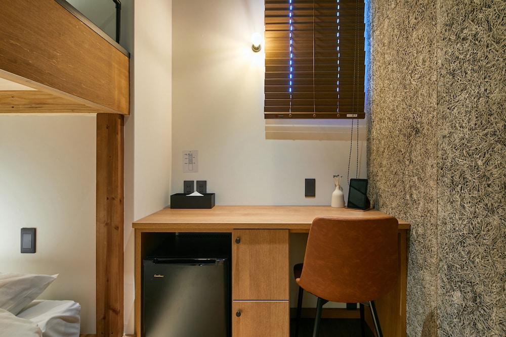 スタンダード ダブルルーム ダブルベッド 2 台 禁煙 客室1 | mizuka Nakasu 5 - unmanned hotel -