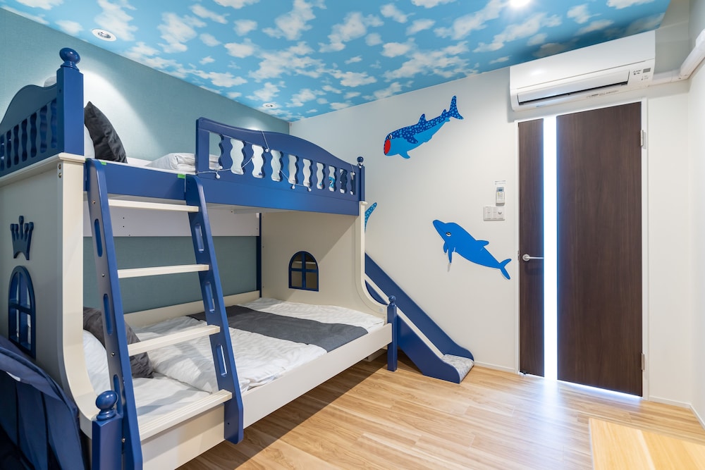 一棟貸し 客室1 | Luxury Hillside Villa with Sea Views