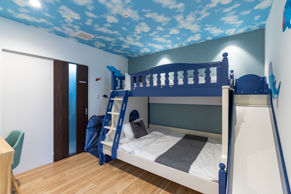 一棟貸し 客室2 | Luxury Hillside Villa with Sea Views