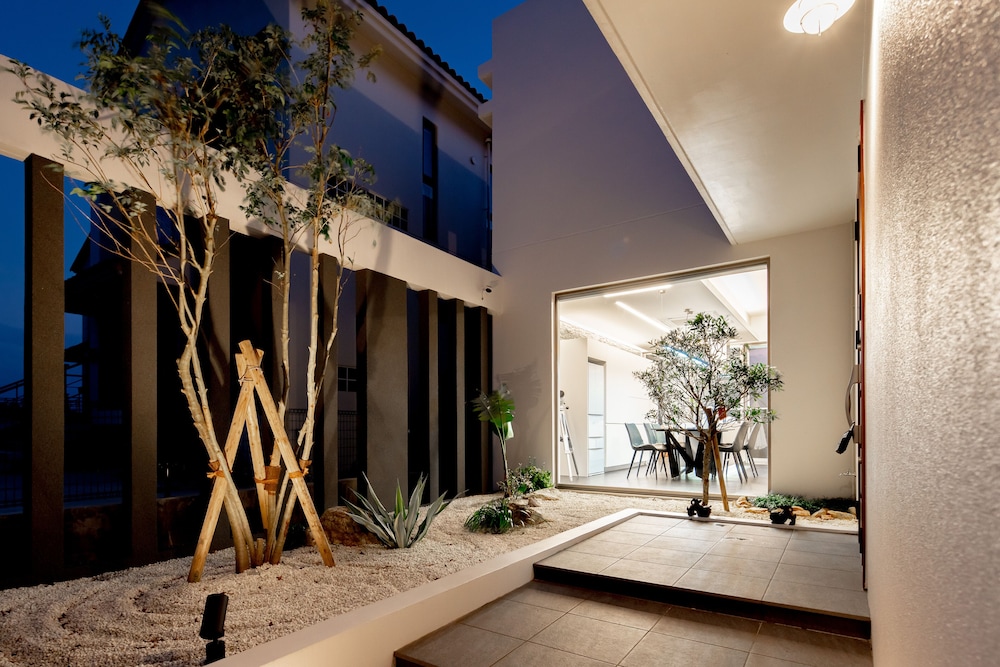 一棟貸し 部屋からの景観4 | Luxury Hillside Villa with Sea Views