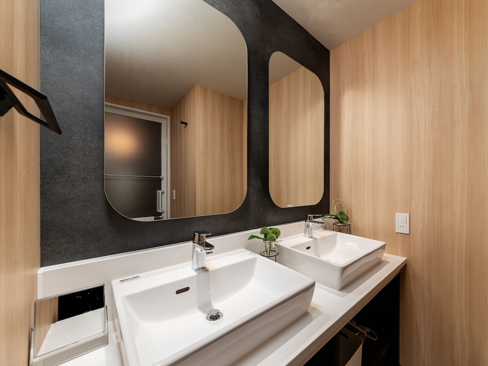 スーペリア1ベッドルームアパートメント(６シングル) バスルーム1 | MIMARU東京 新宿WEST